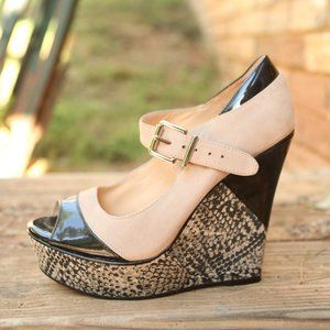Gianni Bini Black and Tan wedge